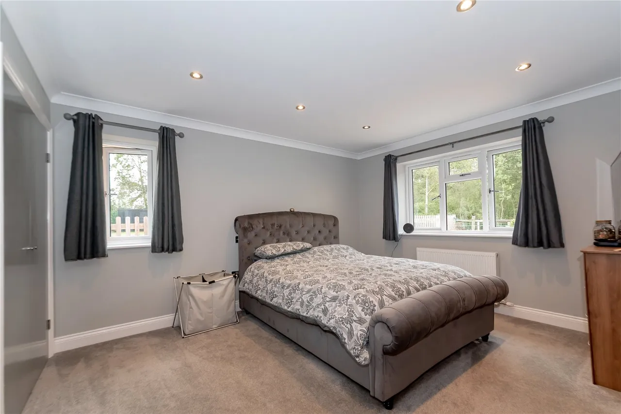 Pound Farm Lane, Ash Green, GU12 6EH, photo 7