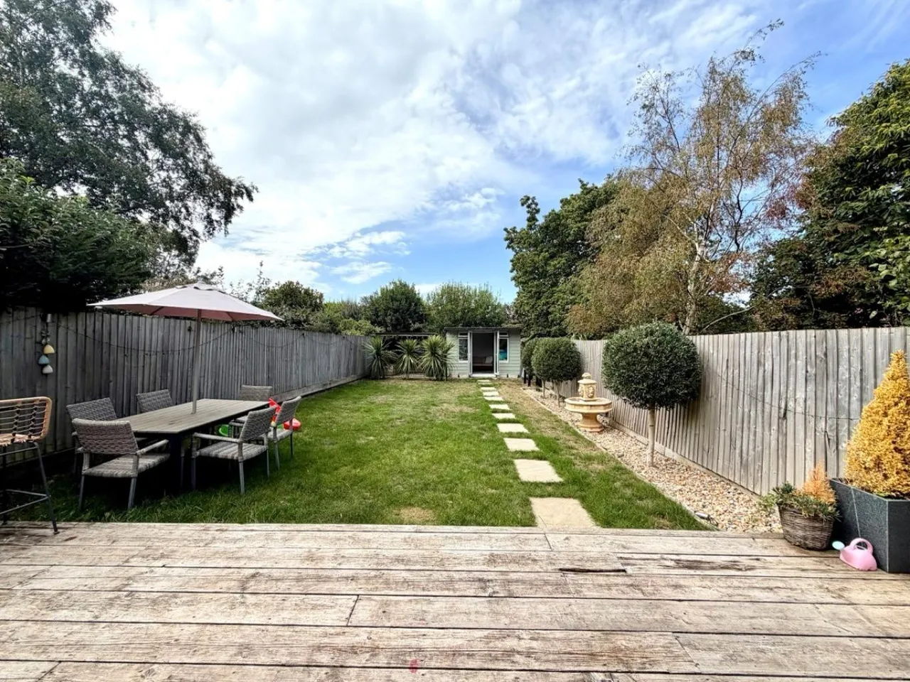 Redhill Drive, BH10, photo 2