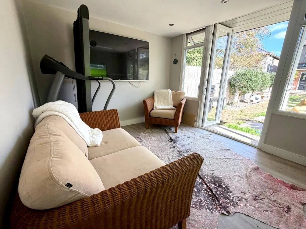 Redhill Drive, BH10, photo 20