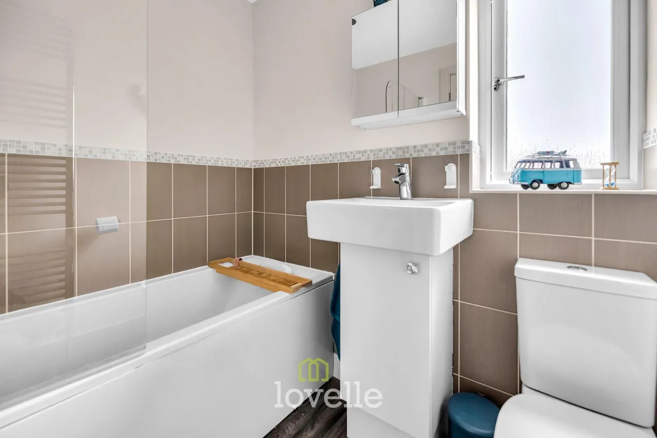 Bellflower Road, Grimsby, DN33, photo 16