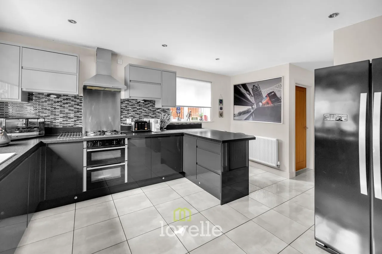 Bellflower Road, Grimsby, DN33, photo 9