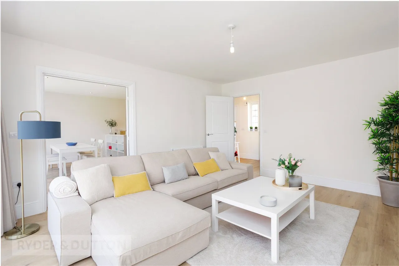 Horton Close, Chadderton, OL9, photo 4