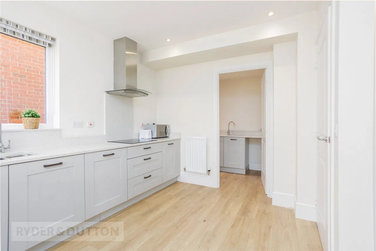 Horton Close, Chadderton, OL9, photo 9