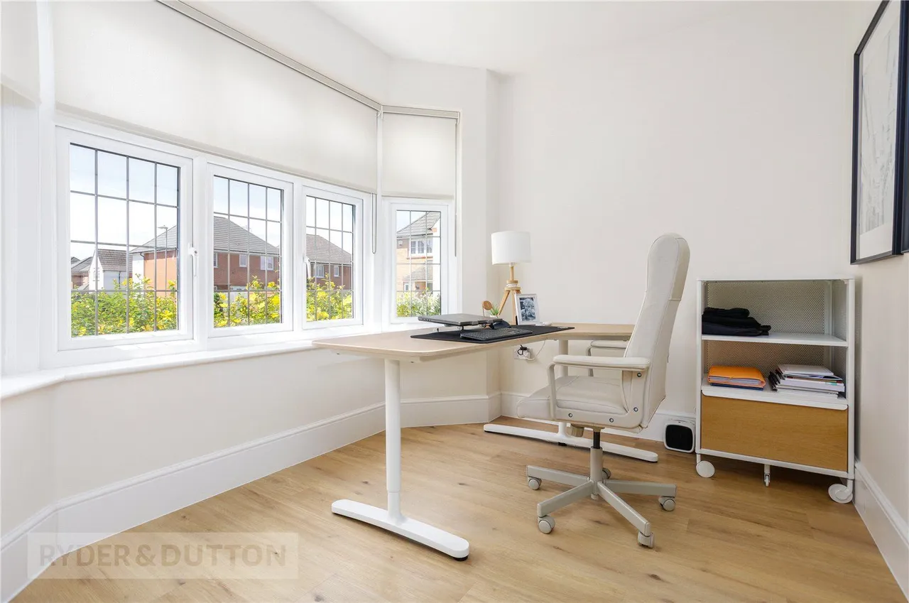 Horton Close, Chadderton, OL9, photo 11
