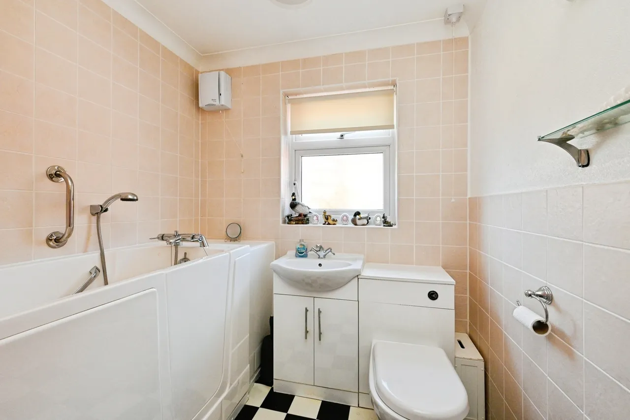Burma Close, Dersingham, King's Lynn, Norfolk, PE31, photo 11
