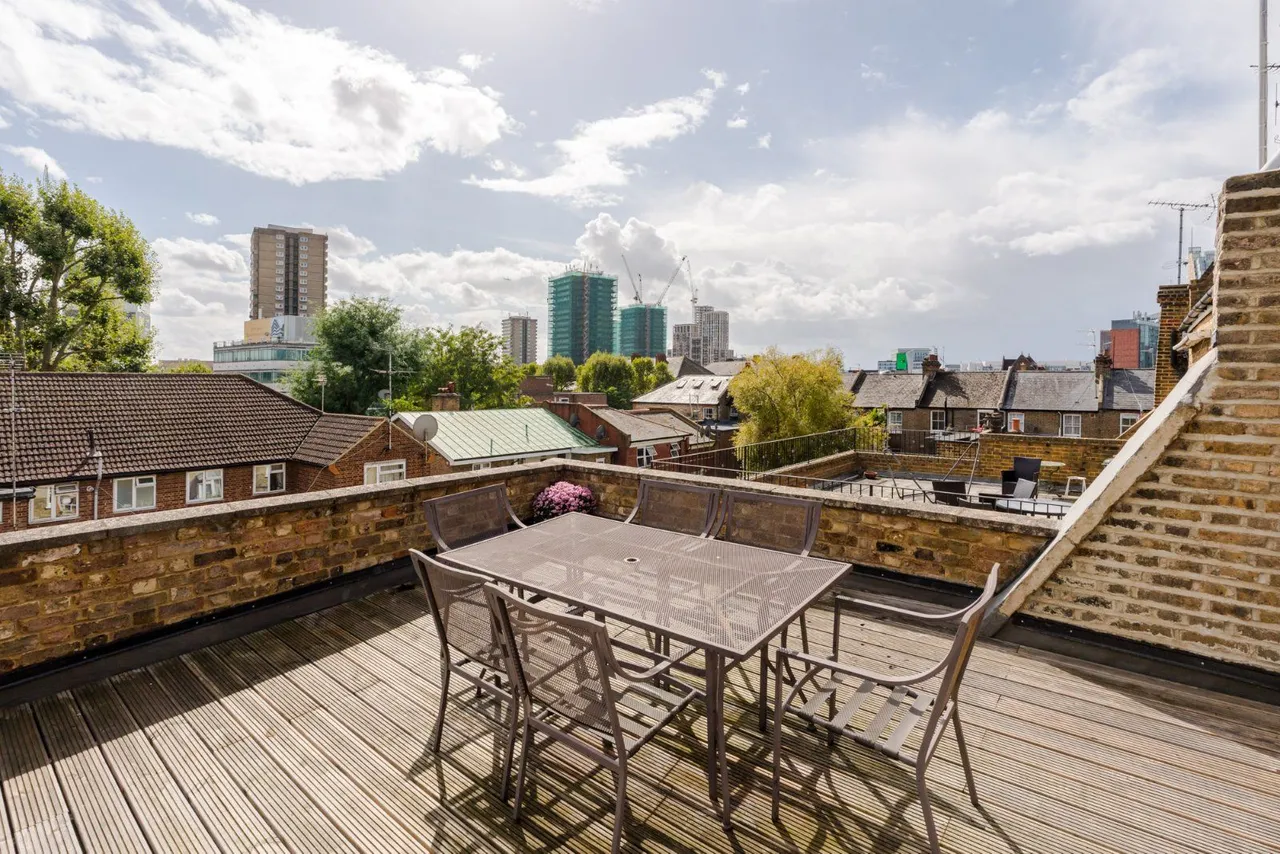 2 bed flat for sale, Oxford Gardens, North Kensington, W10