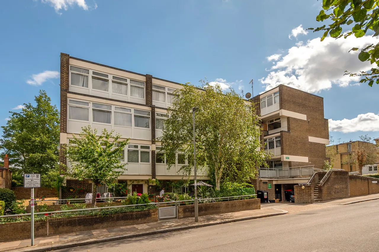 Flat 12, 7 Rayners Road, London, photo 2