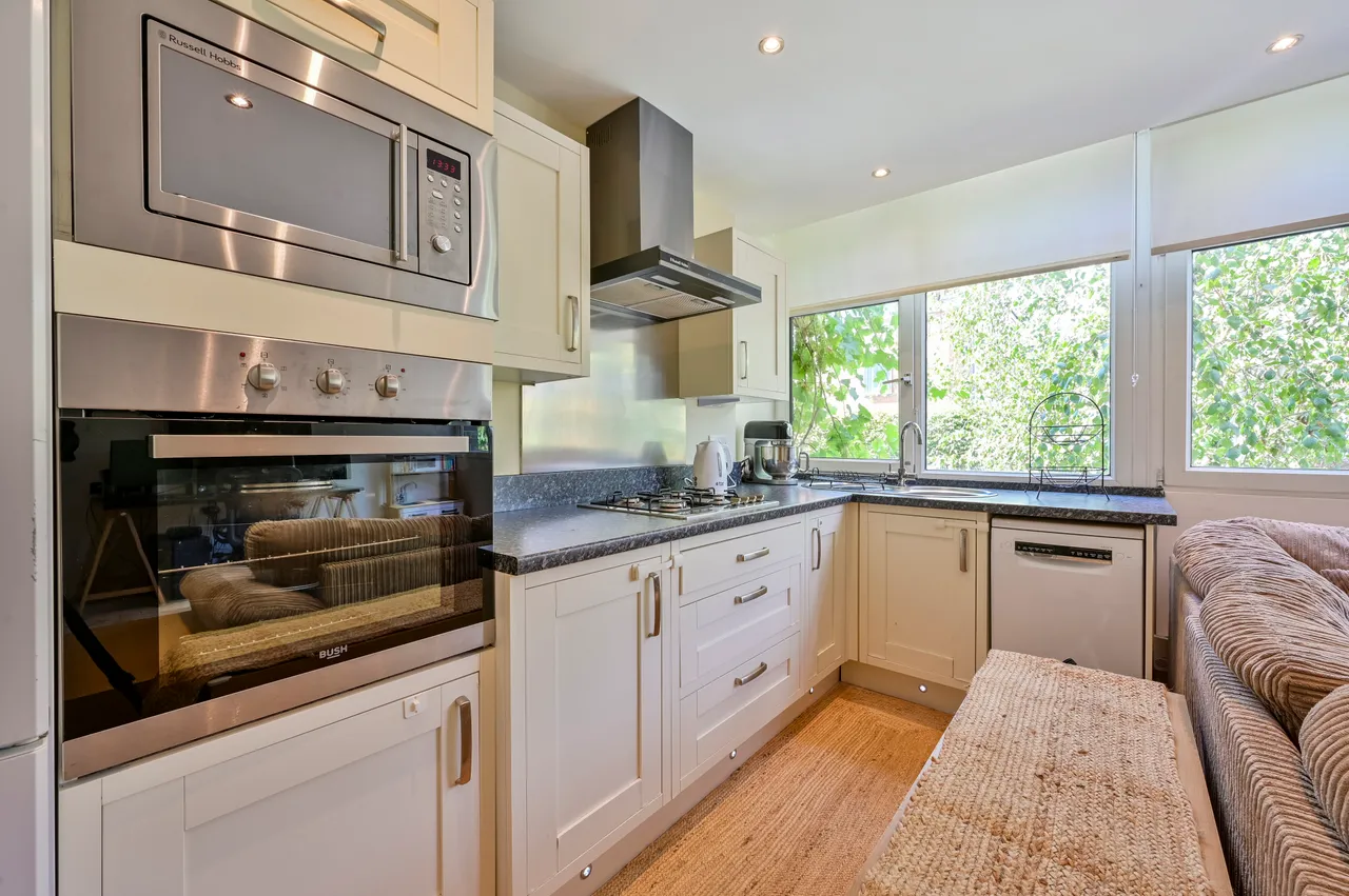 Flat 12, 7 Rayners Road, London, photo 9