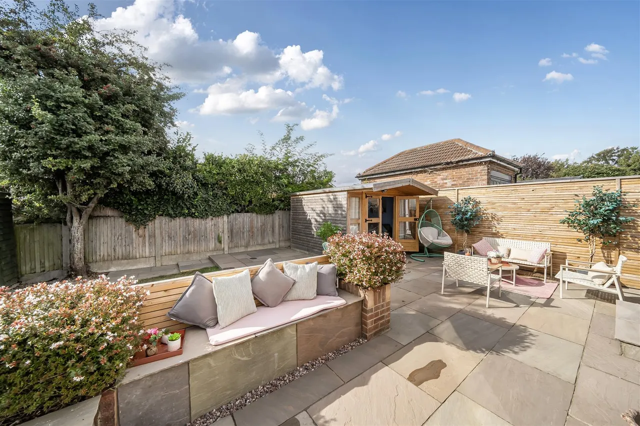 Foads Hill, Cliffsend, Ramsgate, Kent, CT12 5EN, photo 22