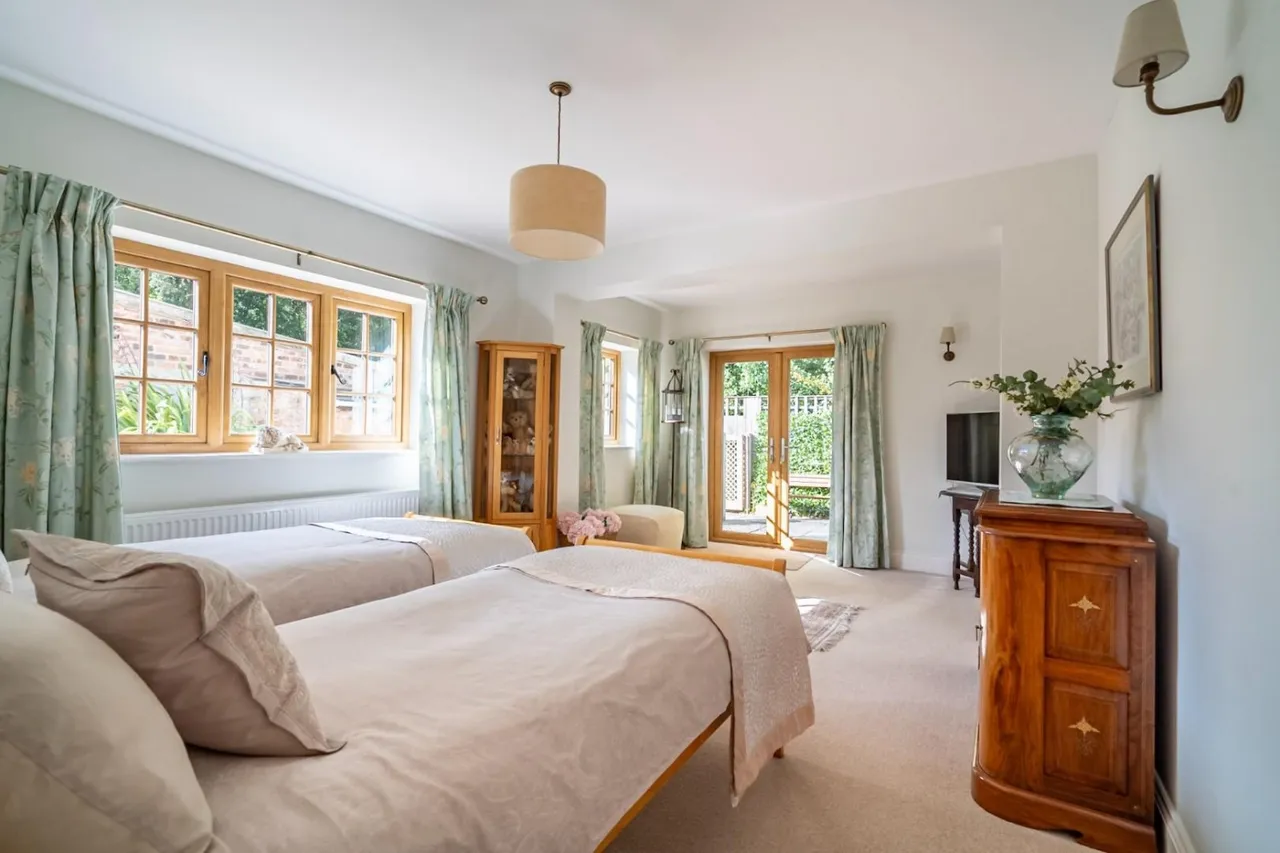 Stamford Brige Road, Sand Hutton, YO41, photo 15