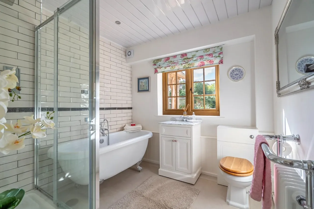 Stamford Brige Road, Sand Hutton, YO41, photo 17