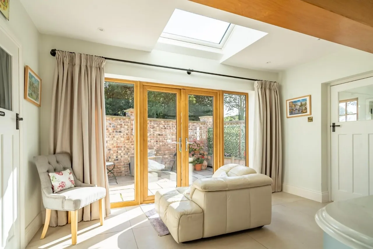 Stamford Brige Road, Sand Hutton, YO41, photo 10