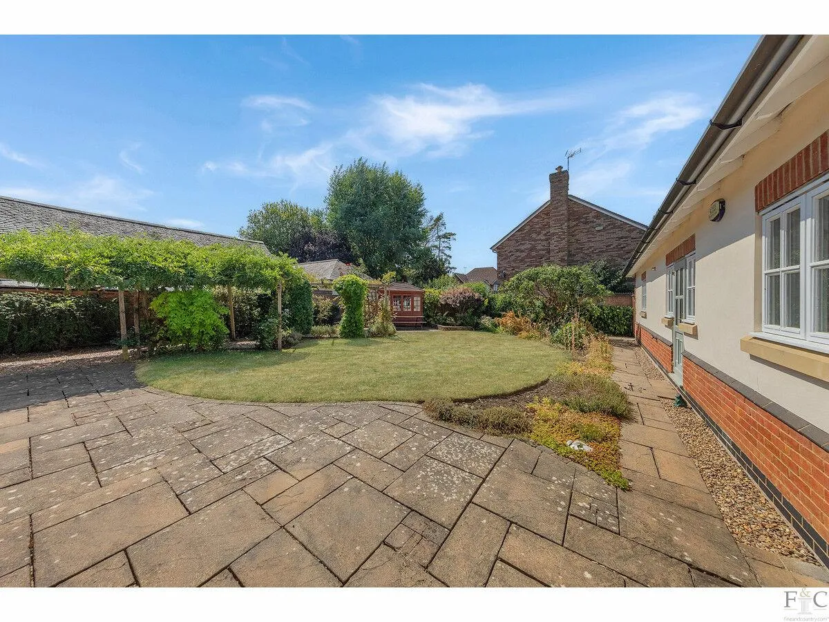 Carlton Gardens, Great Glen, LE8, photo 17