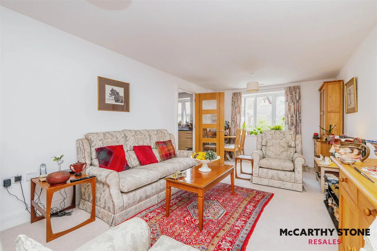 Meadowside, Storrington, RH20, photo 5