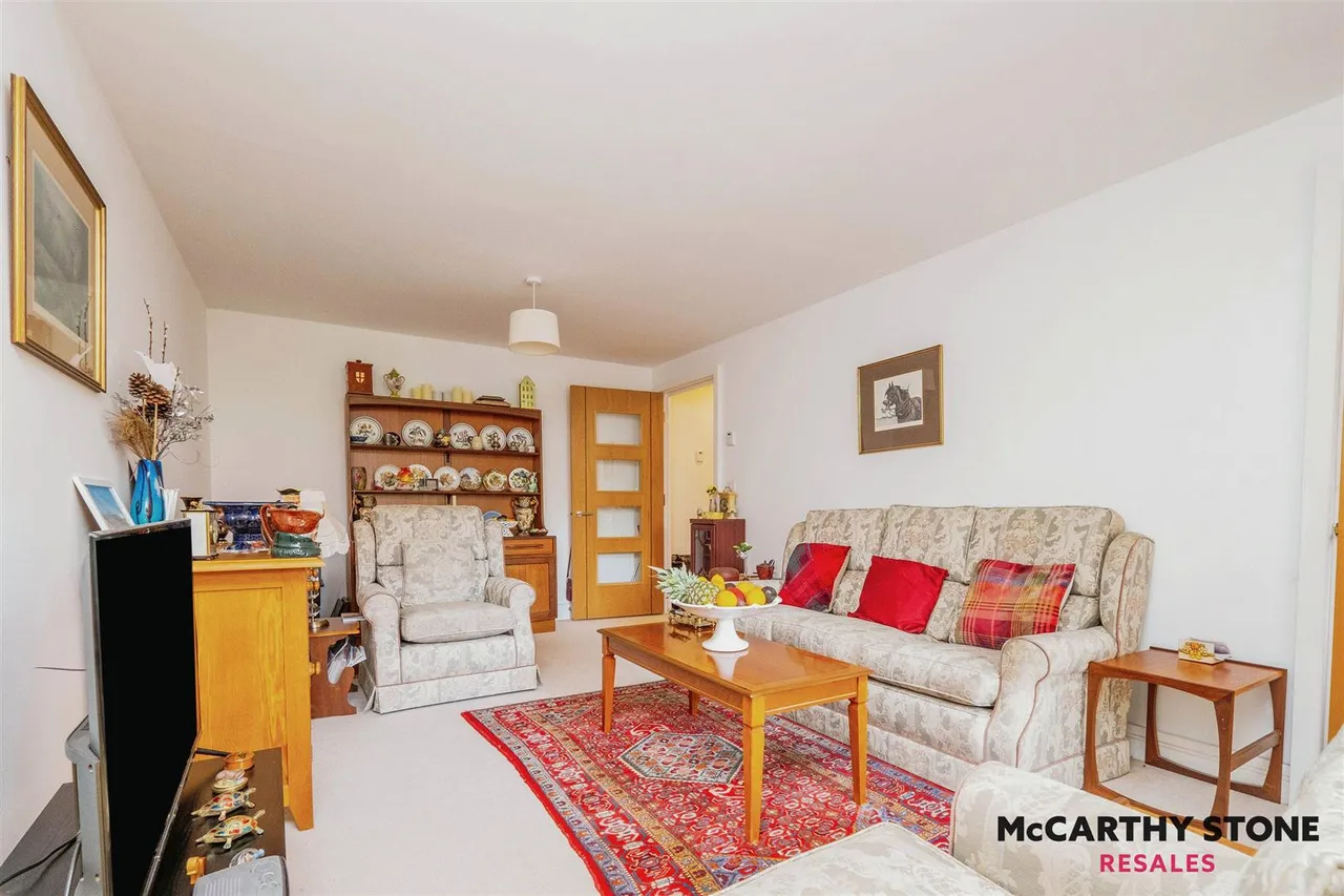 Meadowside, Storrington, RH20, photo 7