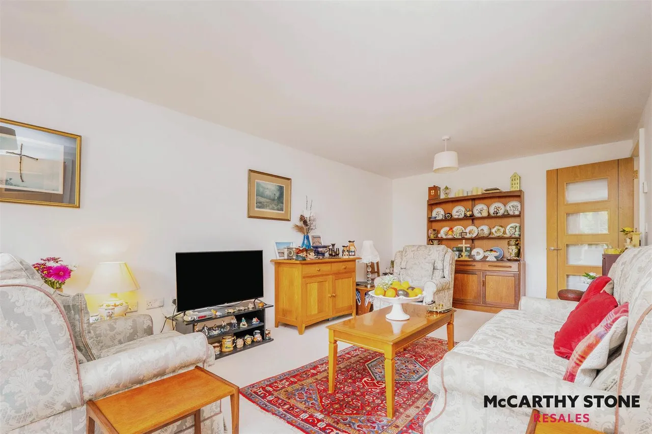 Meadowside, Storrington, RH20, photo 8