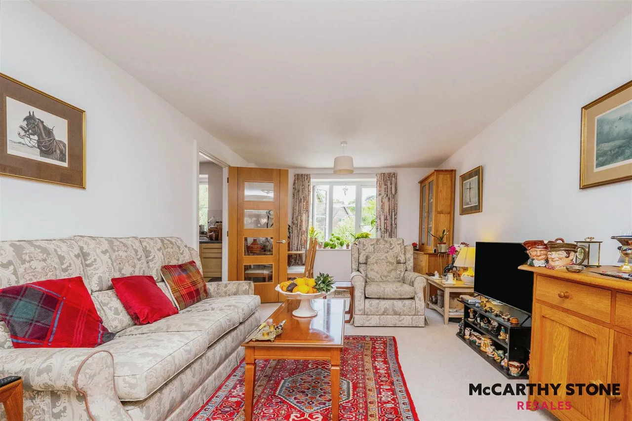 Meadowside, Storrington, RH20, photo 6