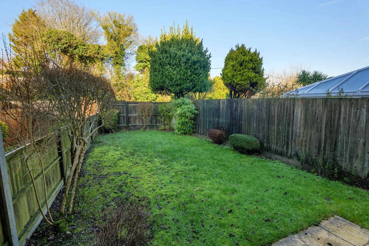 St. Marys Close, Etchinghill, CT18, photo 12