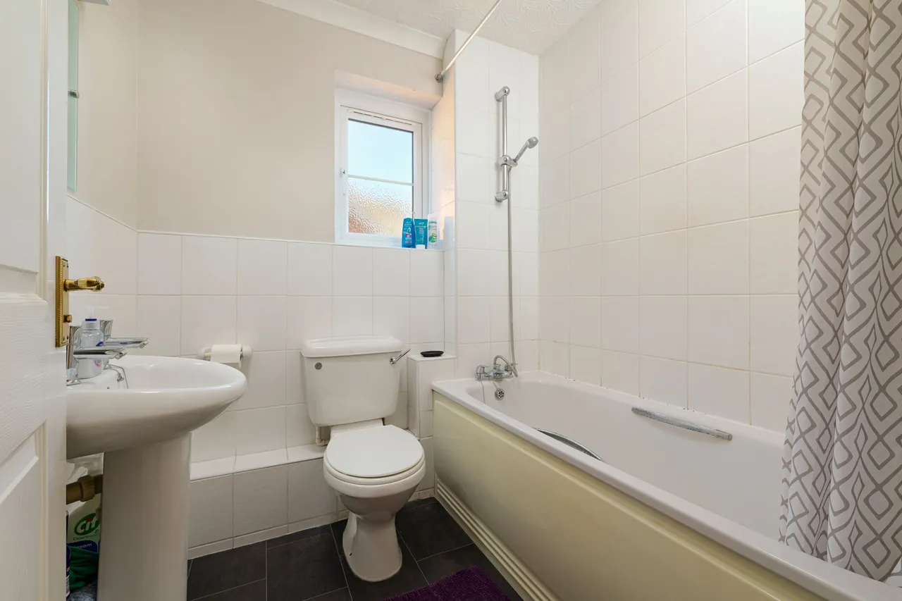 St. Marys Close, Etchinghill, CT18, photo 9