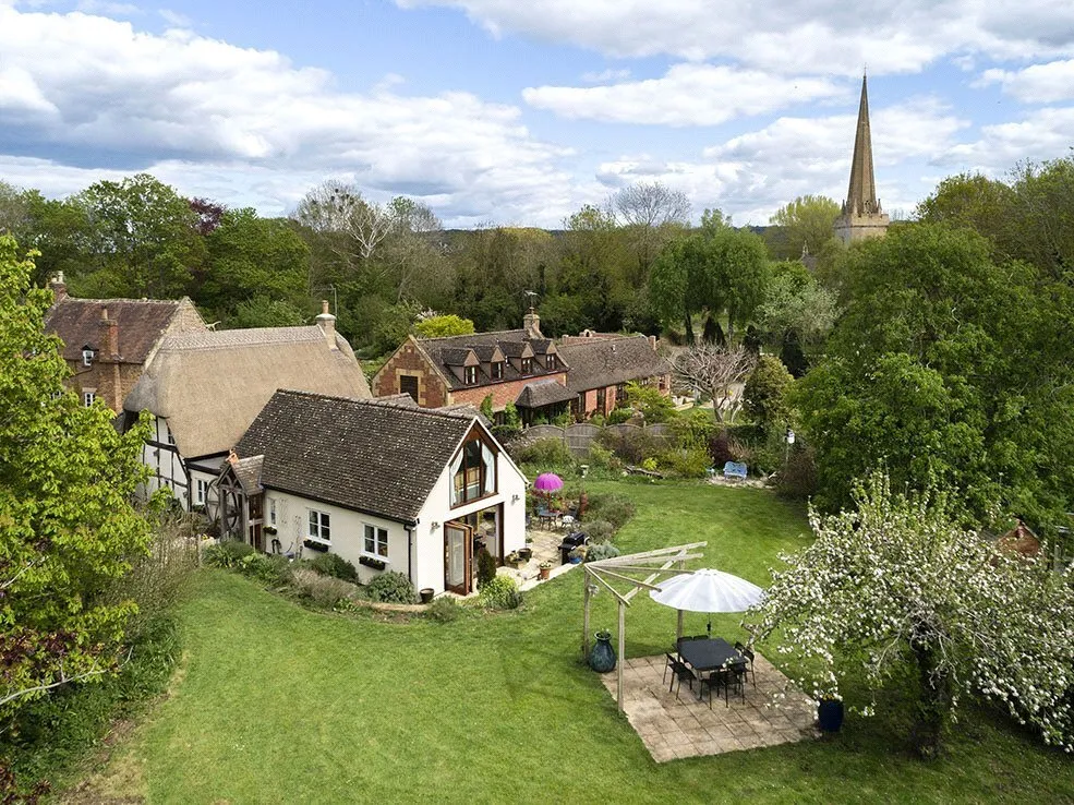The Cross, Childswickham, WR12, photo 2
