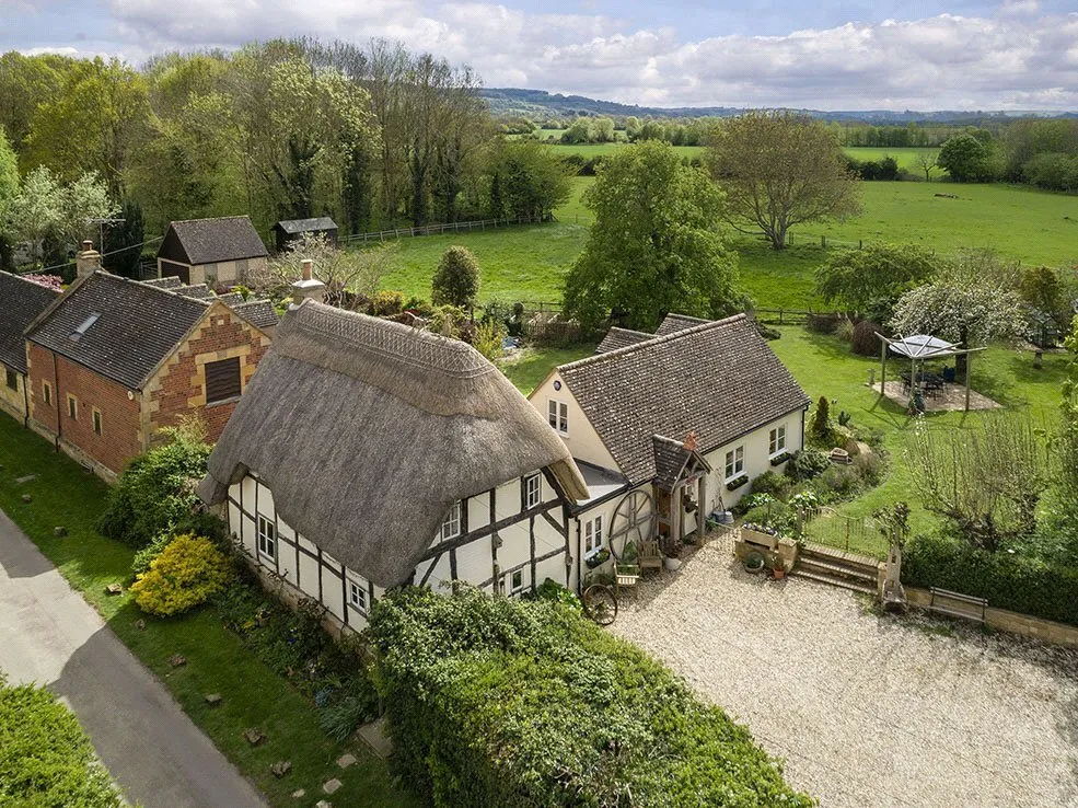 3 bed house for sale, The Cross, Childswickham, WR12