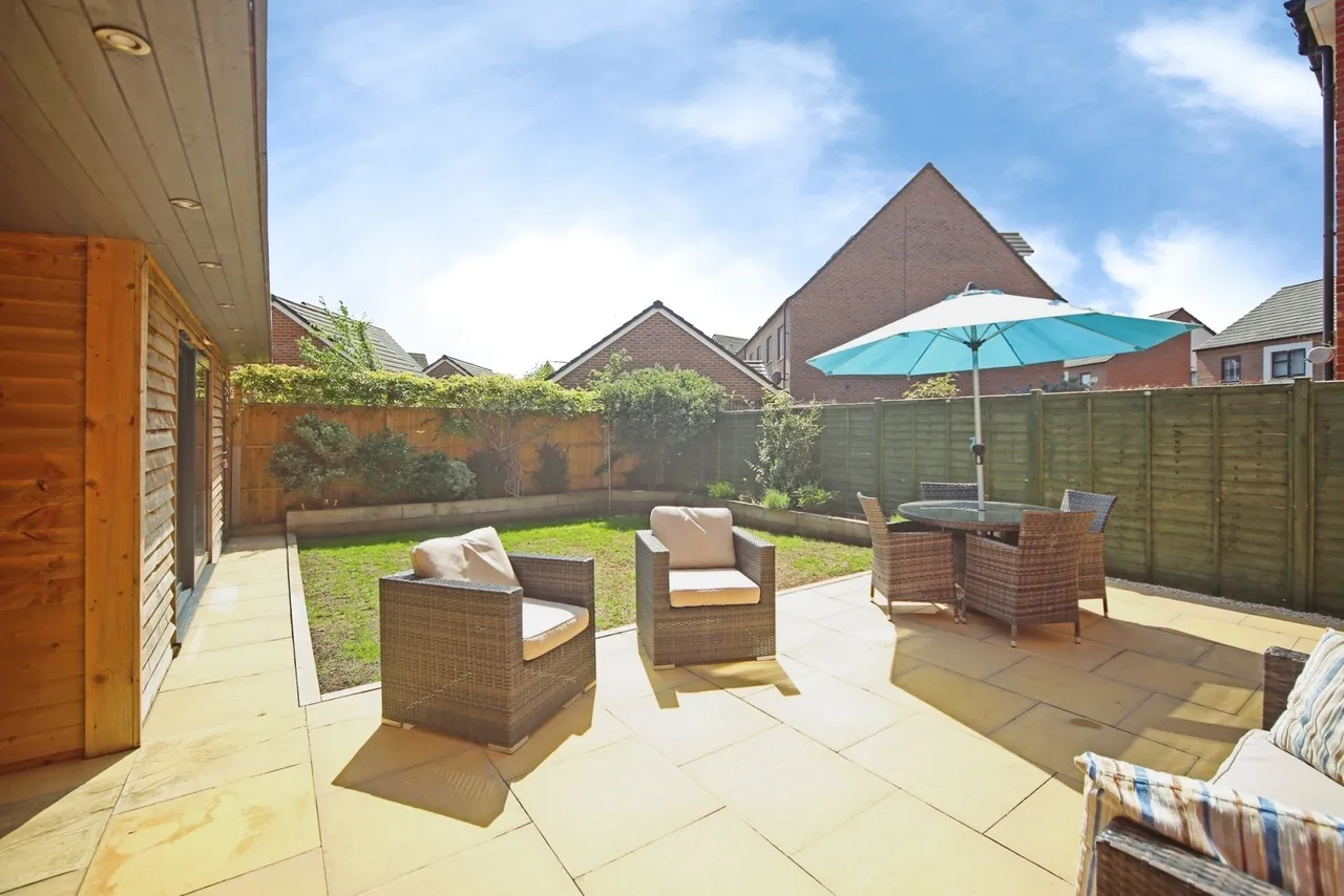 Western Heights Road, Meon Vale, CV37, photo 15
