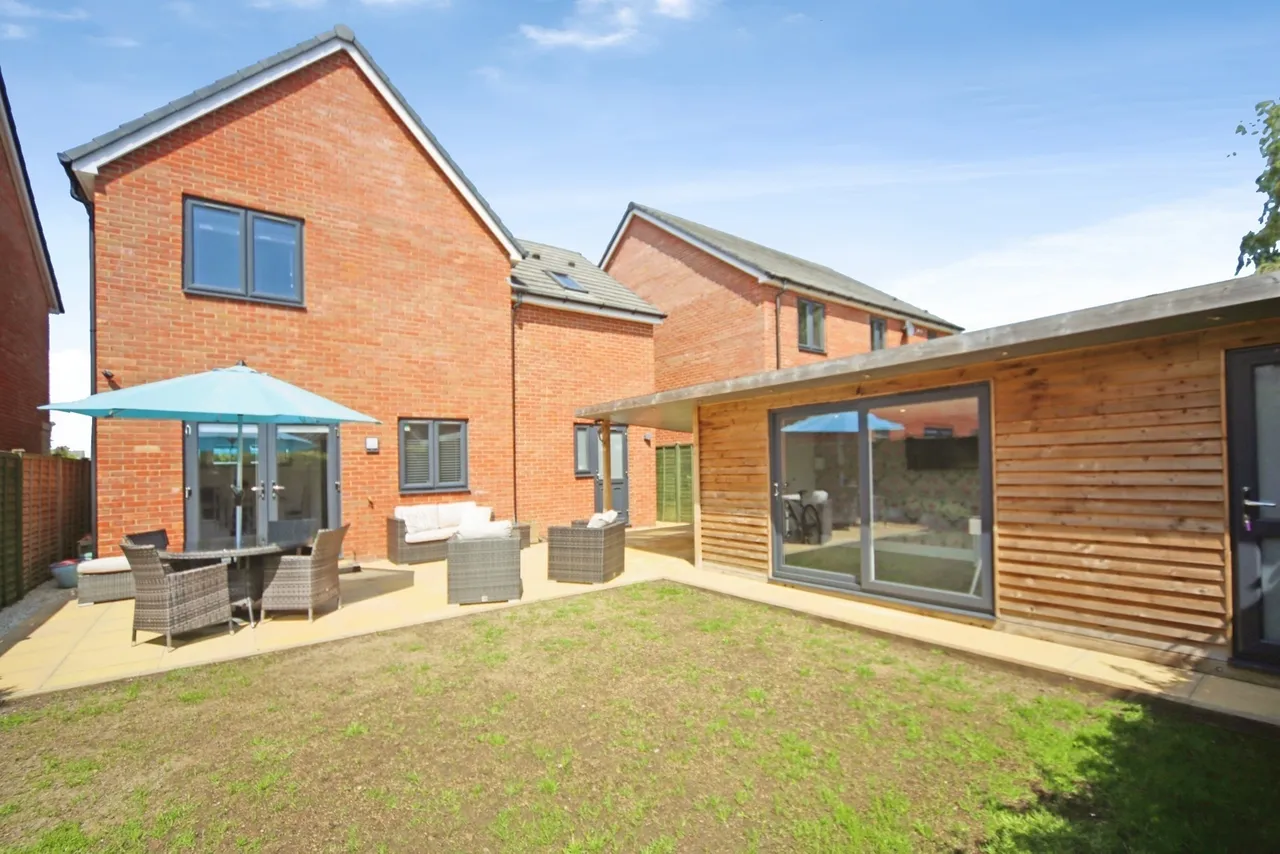 Western Heights Road, Meon Vale, CV37, photo 16