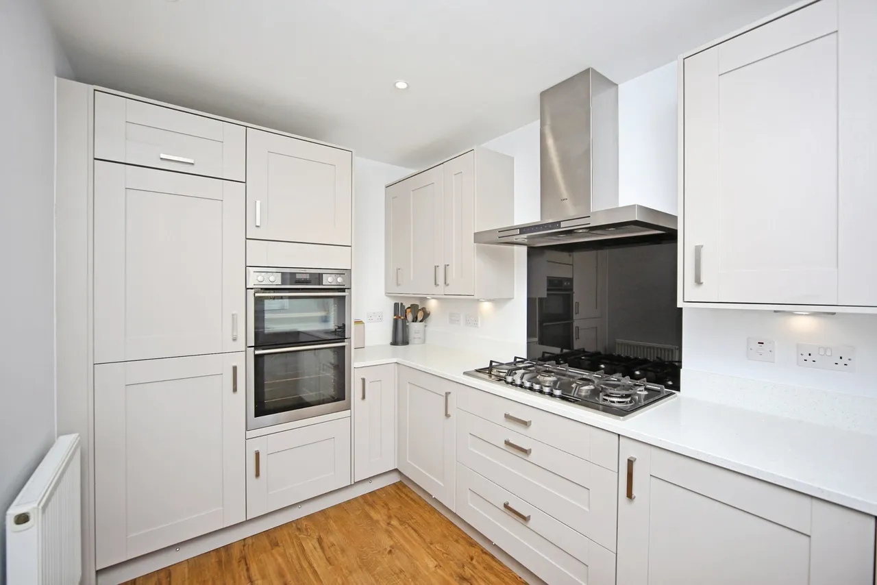 Western Heights Road, Meon Vale, CV37, photo 3