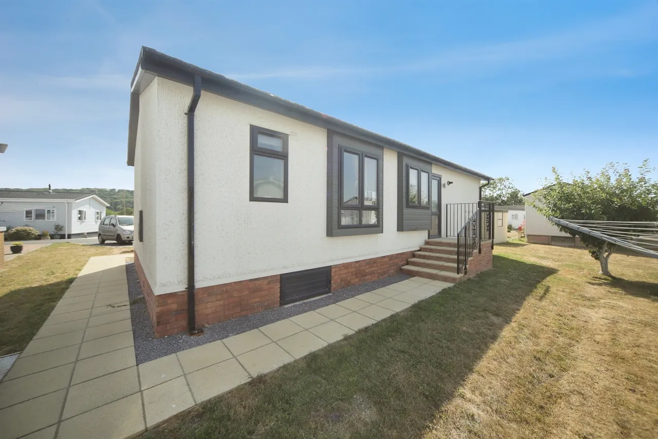 Ivy House Park, Henlade, TA3, photo 10