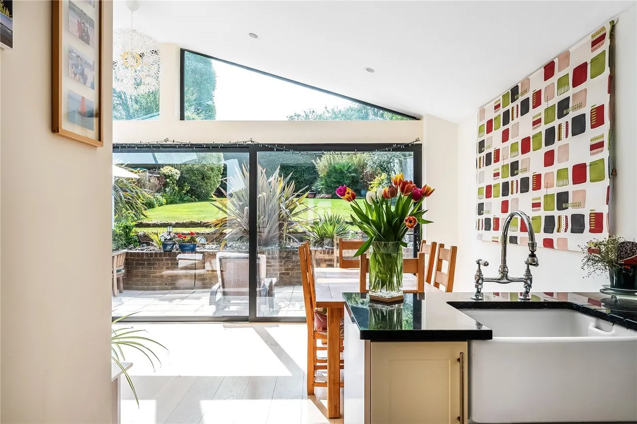 Belmont Road, Reigate, RH2, photo 3