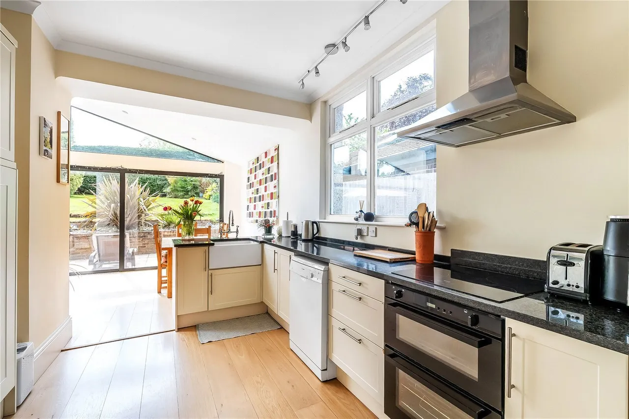 Belmont Road, Reigate, RH2, photo 9