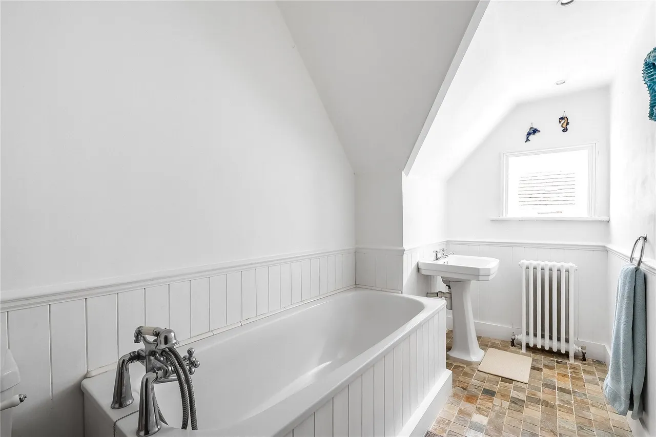 Belmont Road, Reigate, RH2, photo 14