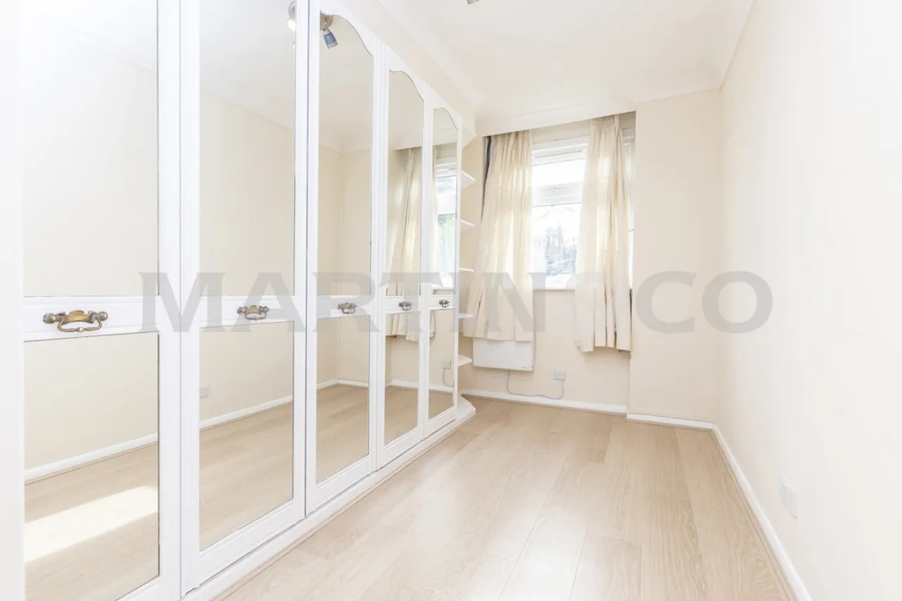 Dudley Court, New Wanstead, E11, photo 8