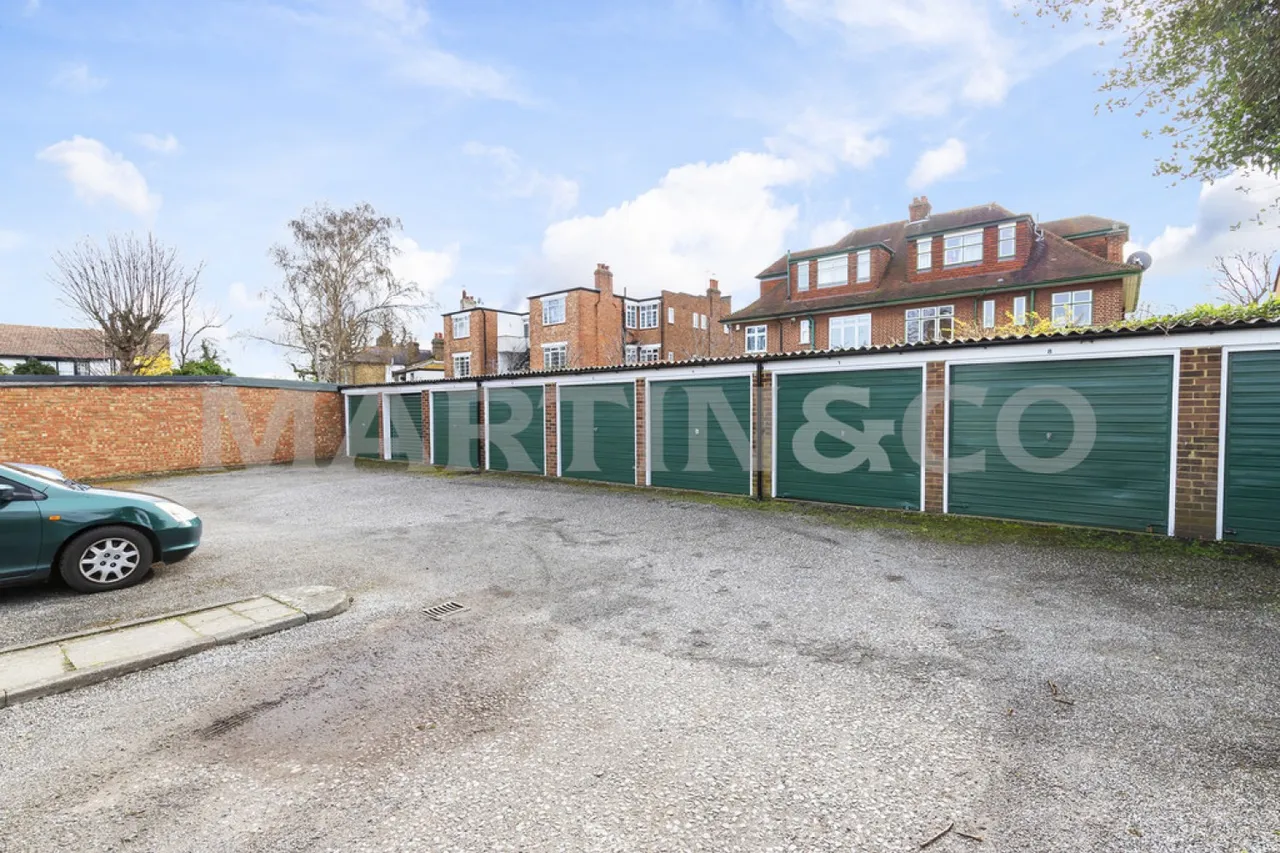Dudley Court, New Wanstead, E11, photo 9