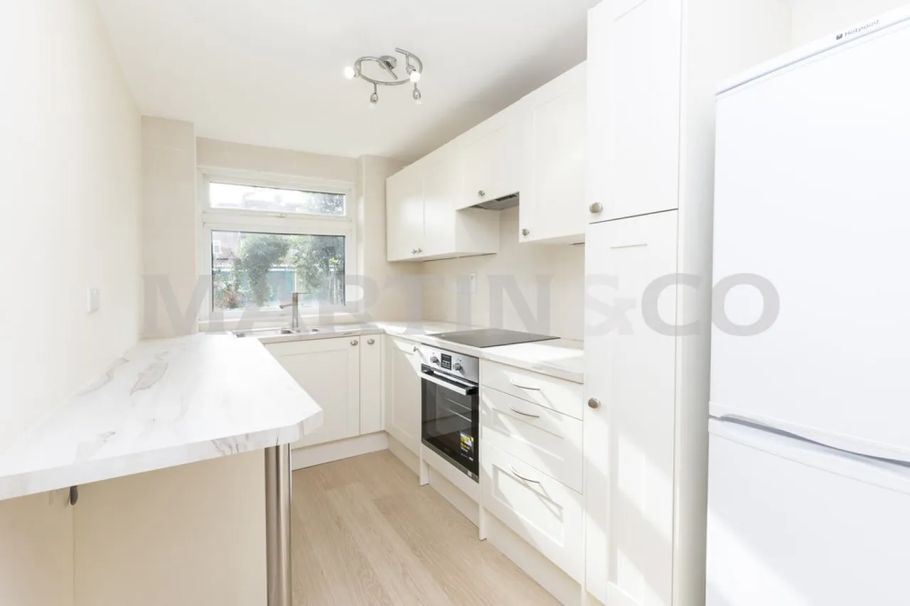 Dudley Court, New Wanstead, E11, photo 2