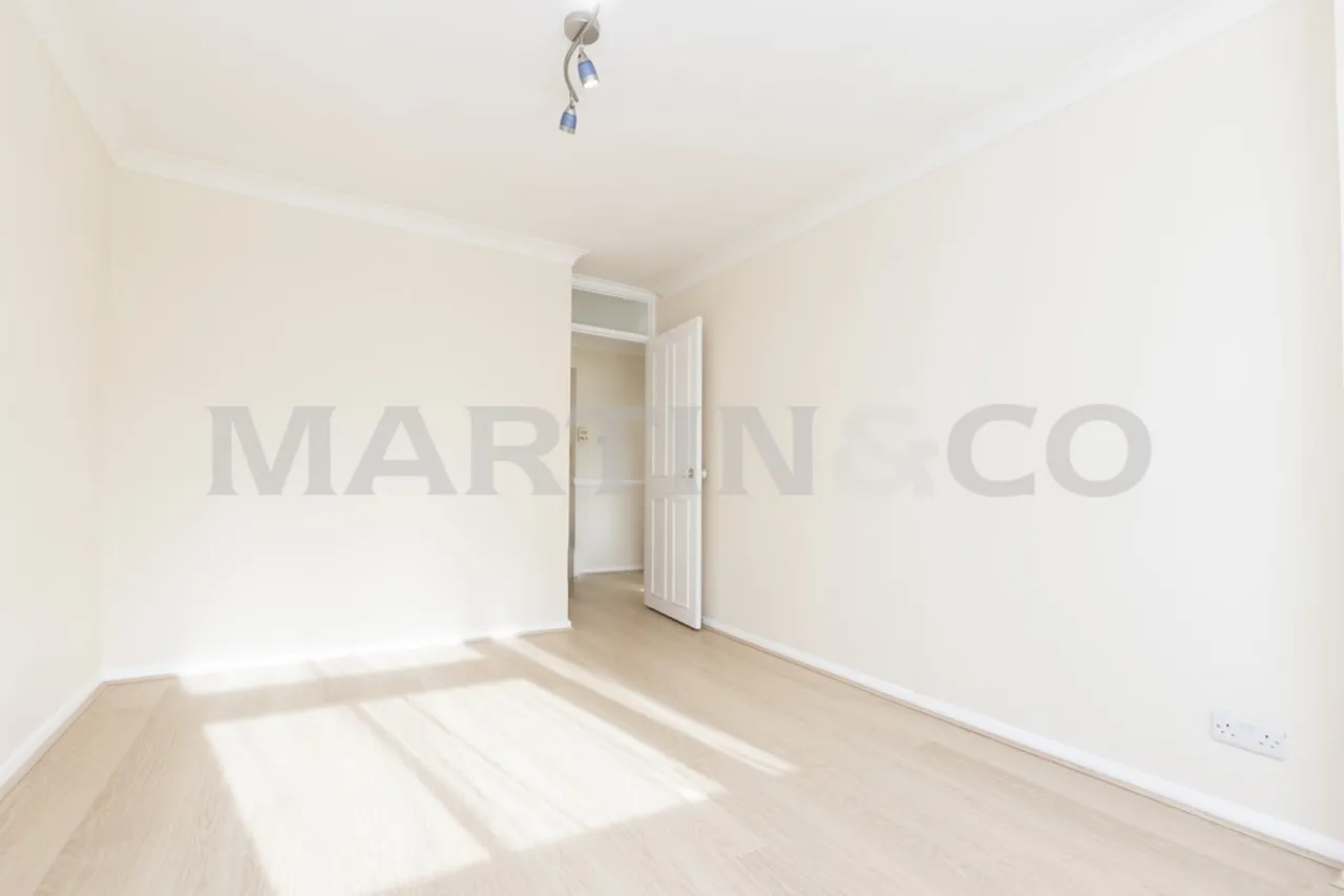 Dudley Court, New Wanstead, E11, photo 7