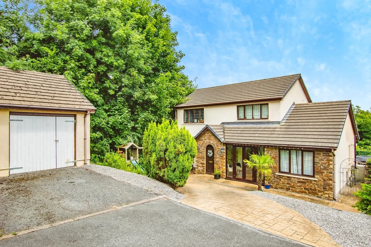 4 bed house for sale, Pen Y Bryn, Begelly, SA68