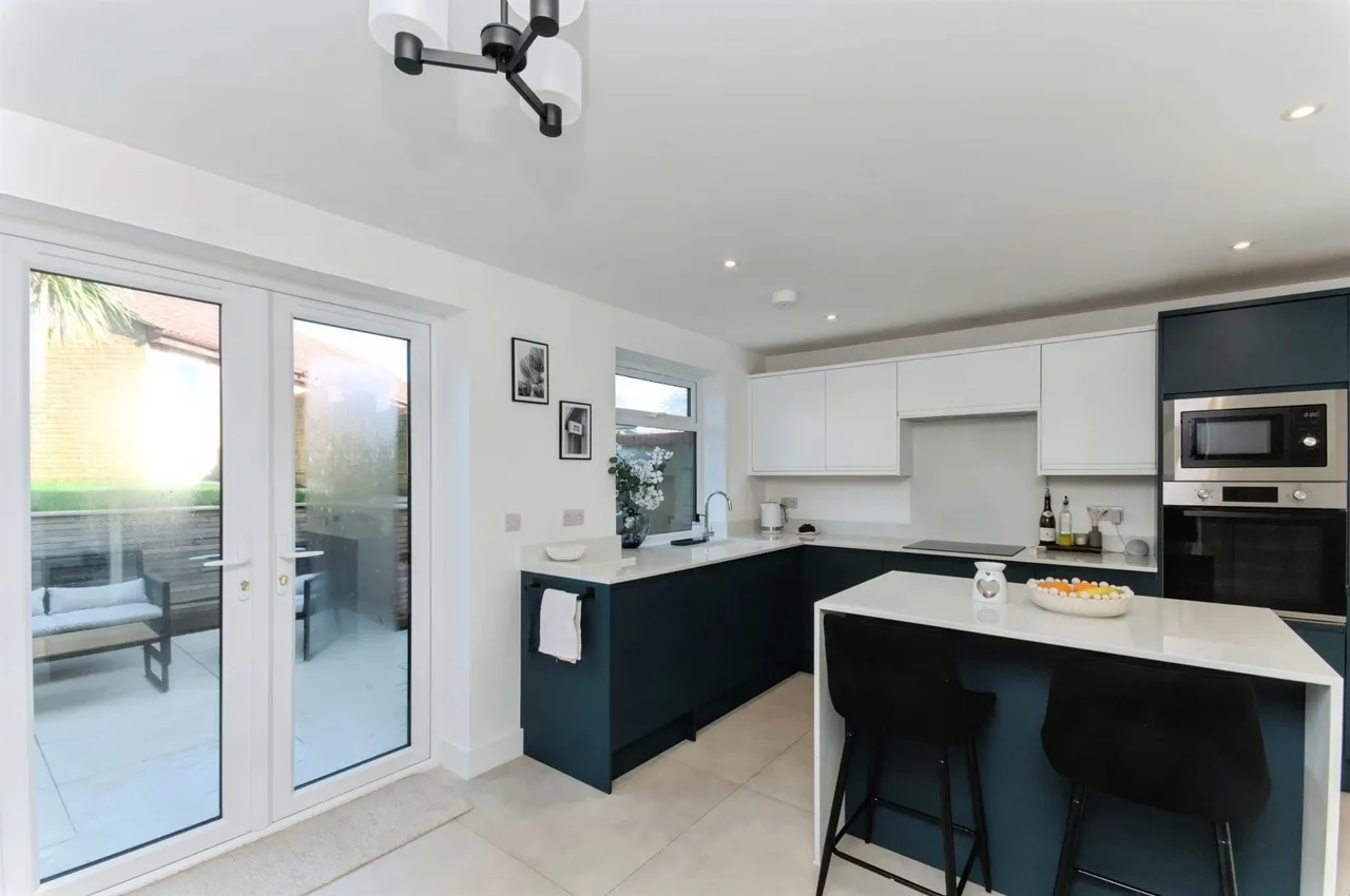 School Place, Bexhill-On-Sea, TN40, photo 4