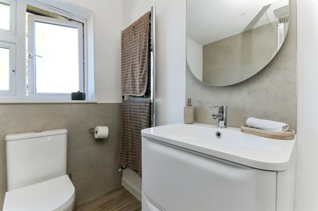 School Place, Bexhill-On-Sea, TN40, photo 17