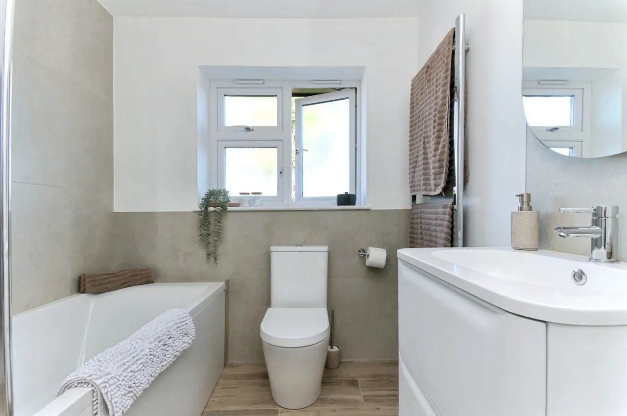 School Place, Bexhill-On-Sea, TN40, photo 15