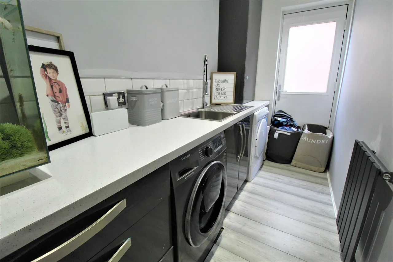 Wood View, Grays, Essex, RM16 2GP, photo 10