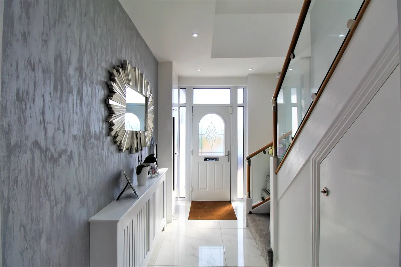Wood View, Grays, Essex, RM16 2GP, photo 11