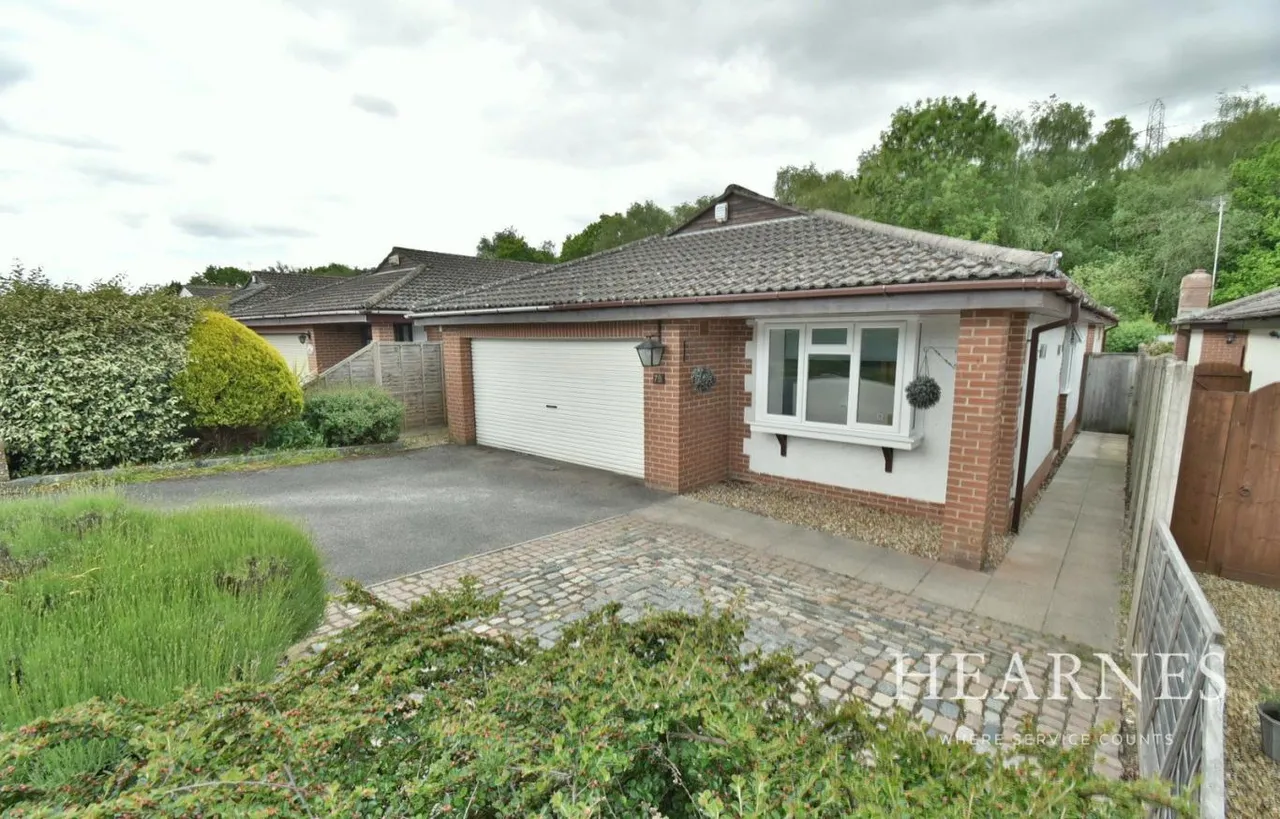 3 bed house for sale, Bracken Road, BH22