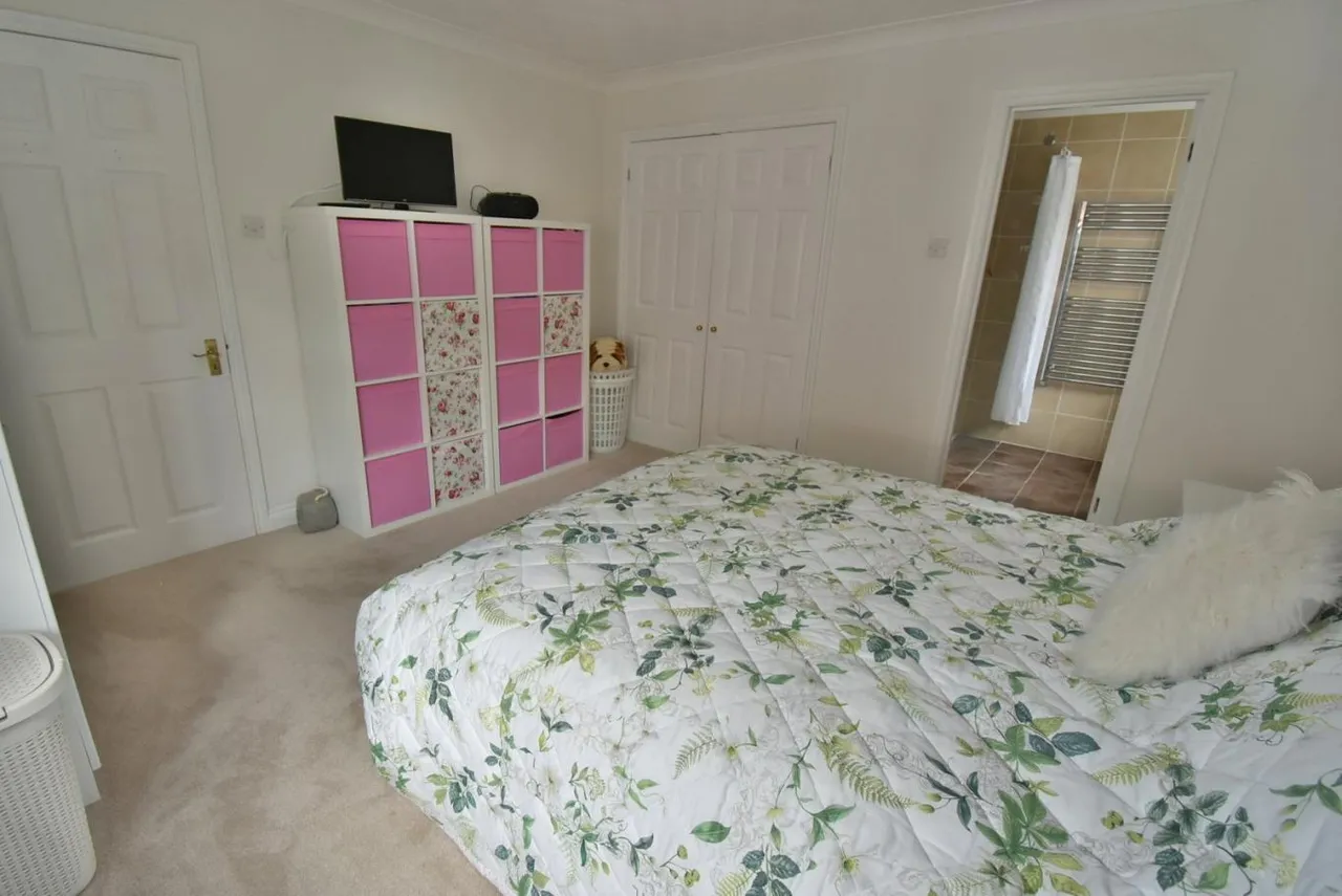 Bracken Road, BH22, photo 15