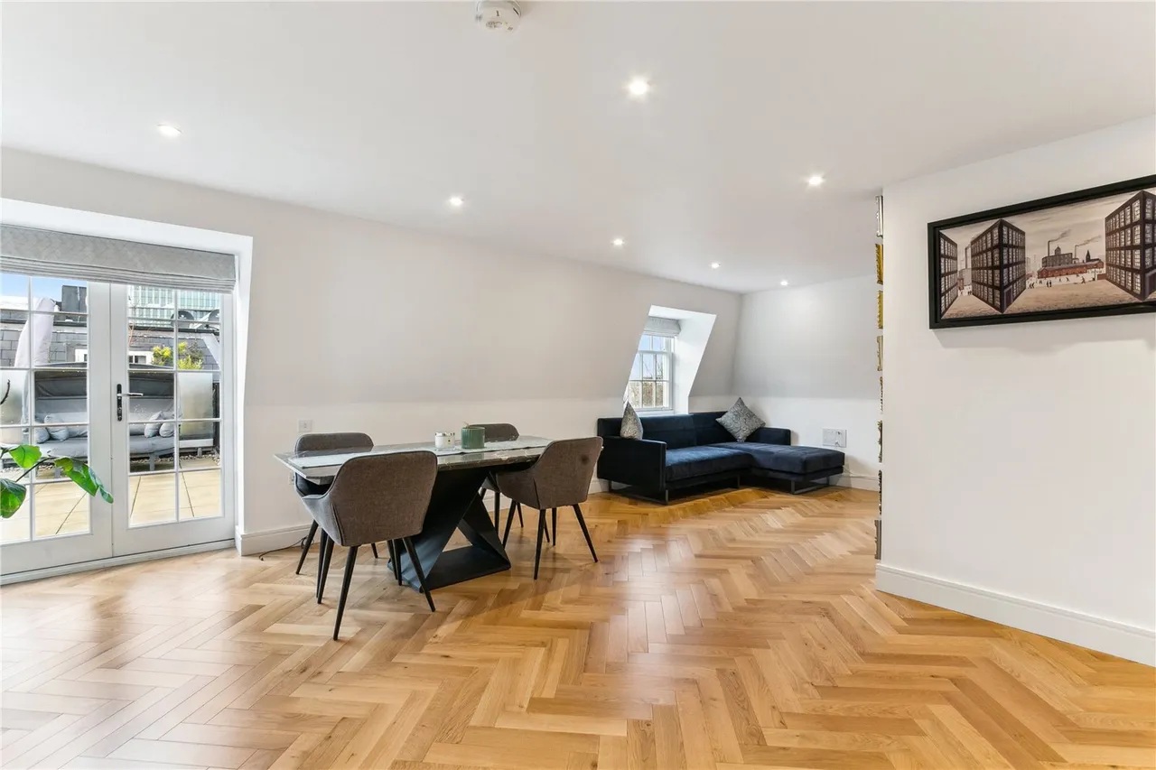 3 bed flat for sale, Lisgar Terrace, London, W14