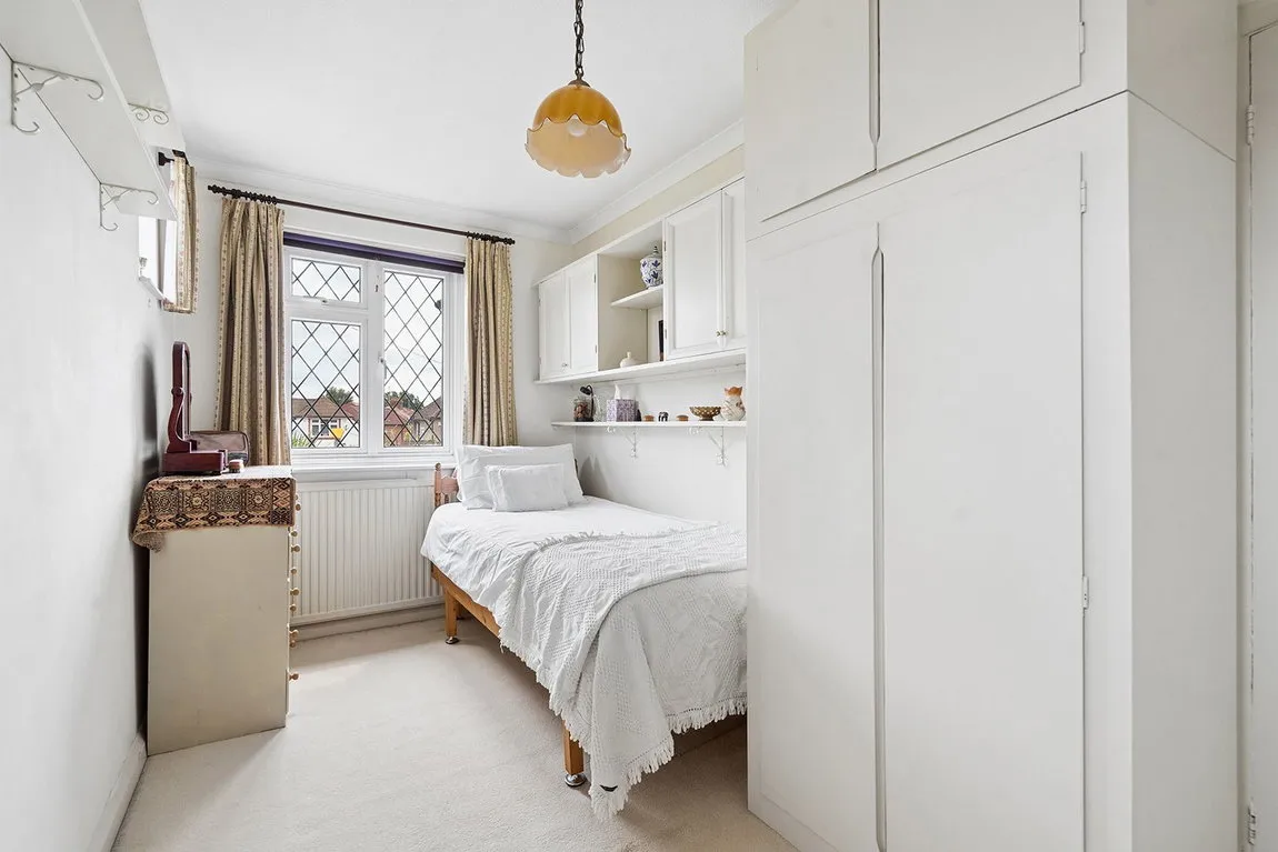 Imperial Drive, Harrow, HA2, photo 17