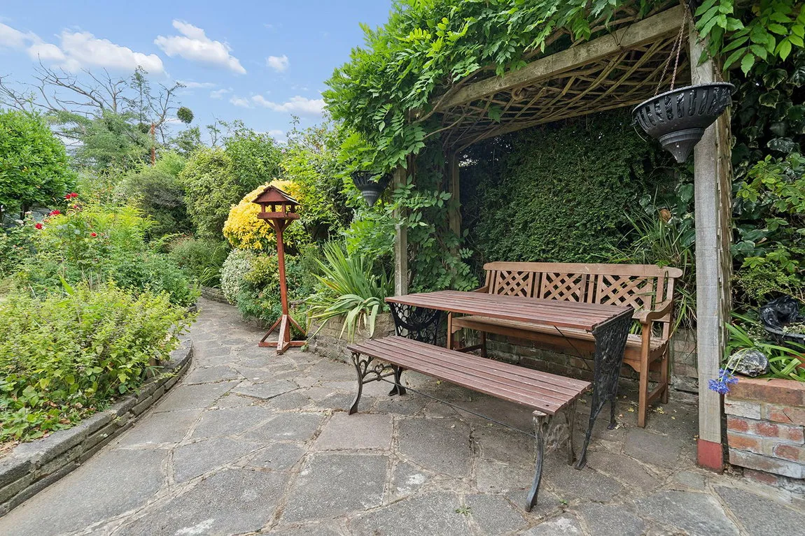 Imperial Drive, Harrow, HA2, photo 10