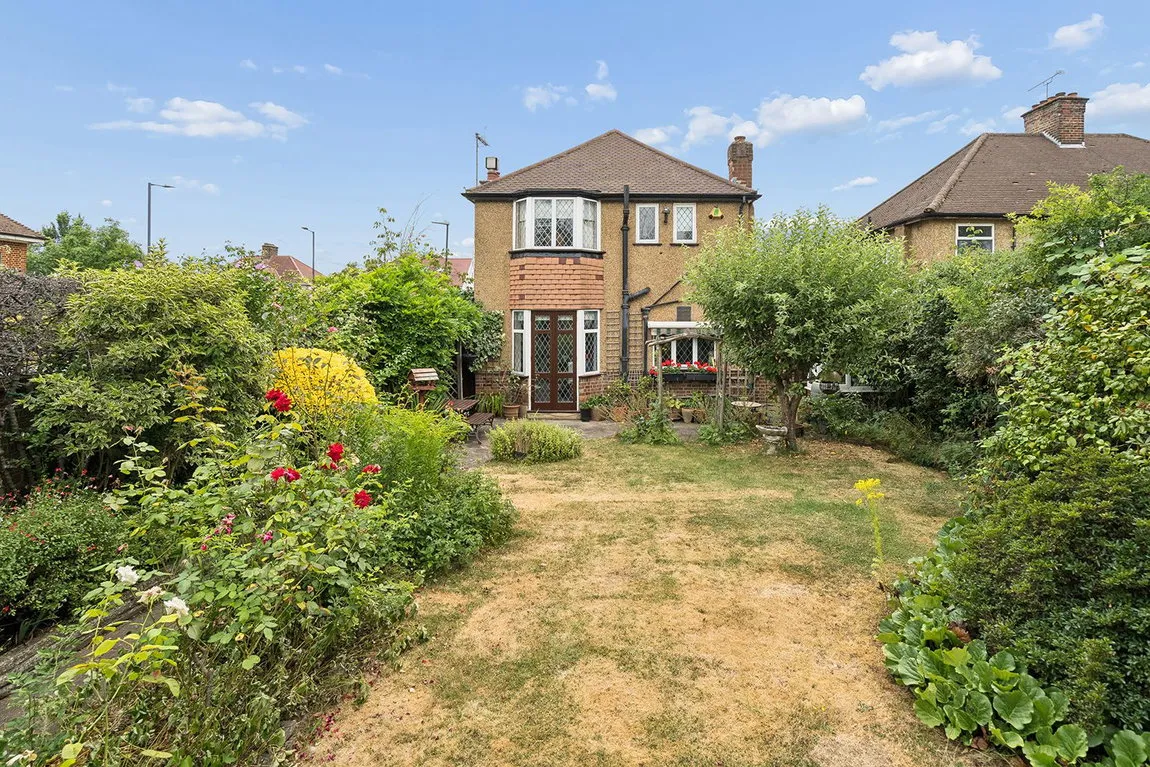 Imperial Drive, Harrow, HA2, photo 8