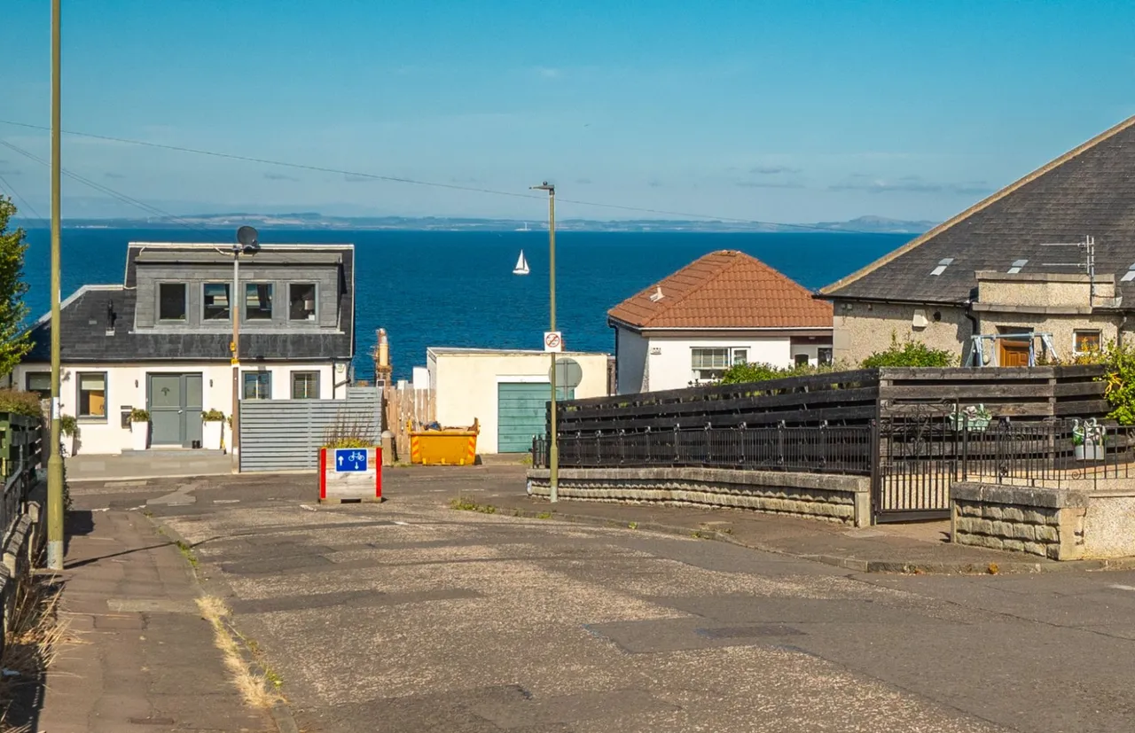 Milton Drive, Edinburgh, EH15, photo 5