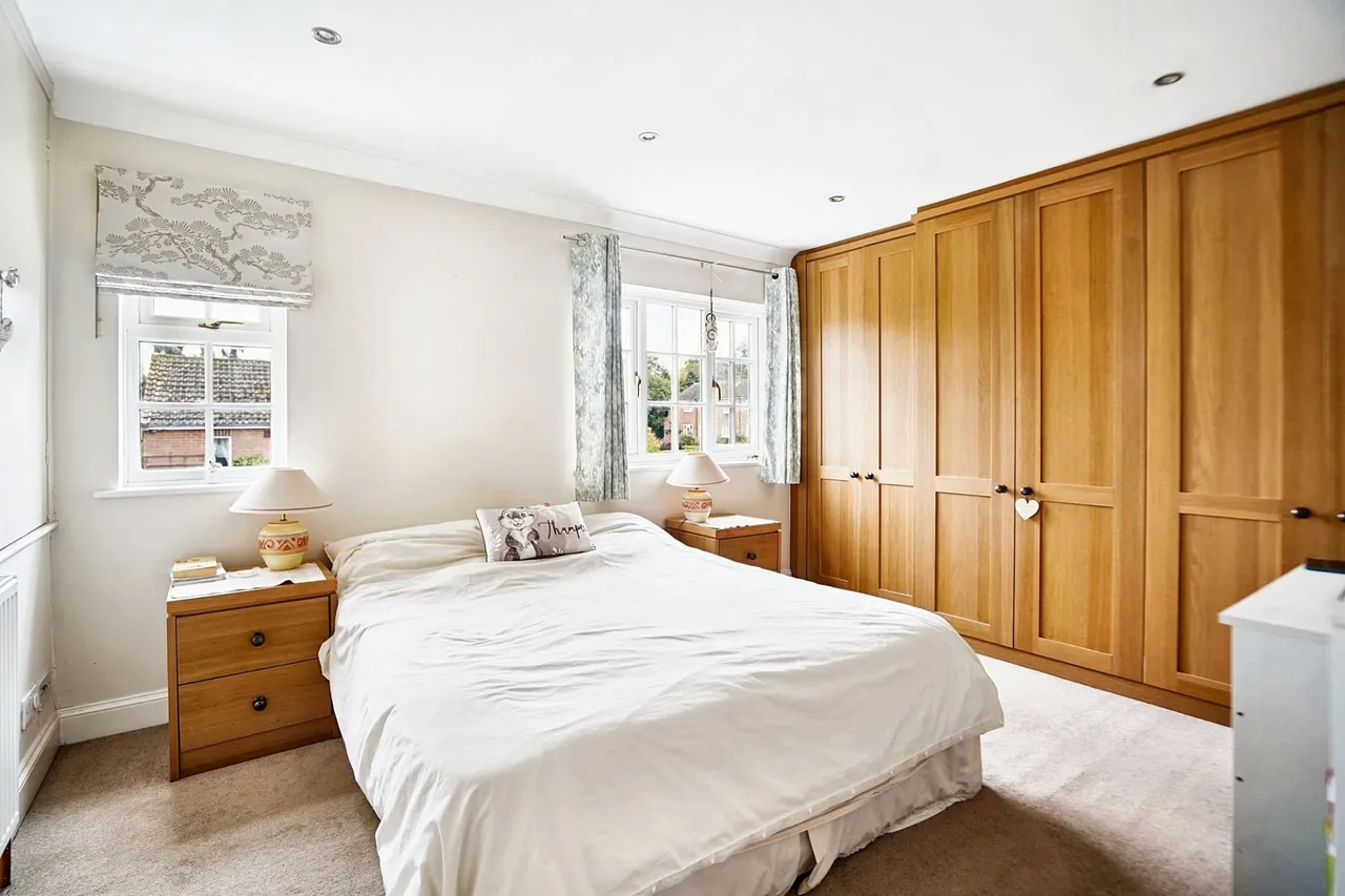 Gomms Wood Close, Forty Green, HP9, photo 8